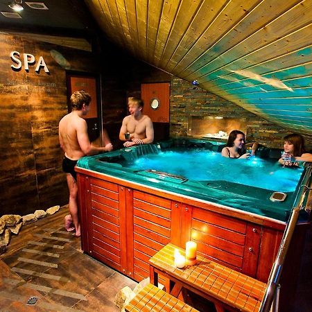 Apartament Pool Spa Z Jacuzzi Strzyżów Exteriér fotografie