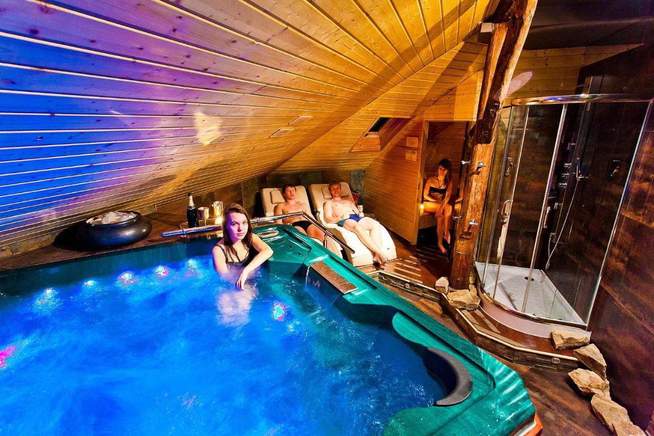 Apartament Pool Spa Z Jacuzzi Strzyżów Exteriér fotografie