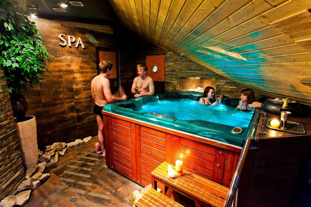 Apartament Pool Spa Z Jacuzzi Strzyżów Exteriér fotografie