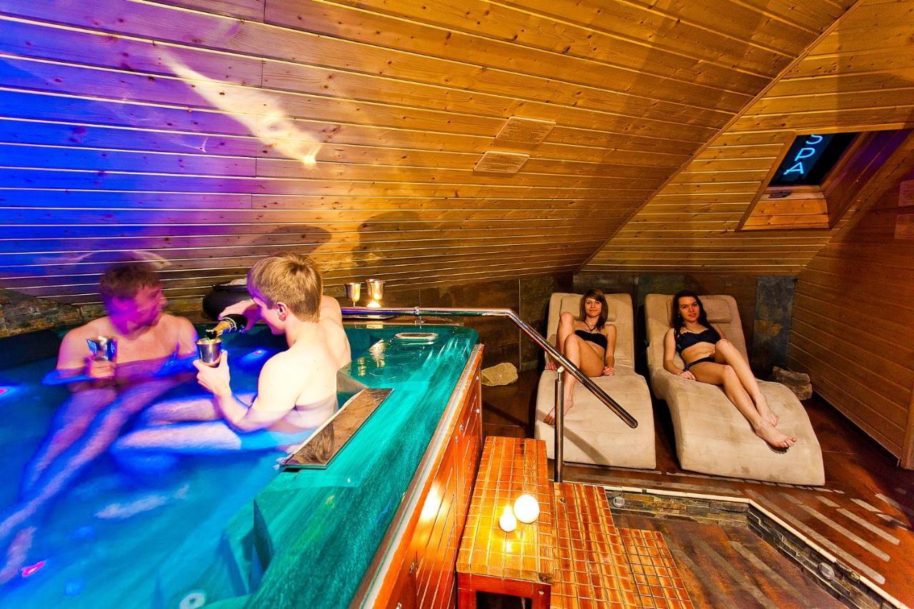Apartament Pool Spa Z Jacuzzi Strzyżów Exteriér fotografie